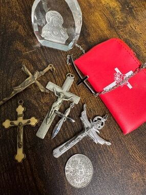 Mixed Religious Cross Pendant Lot with Red Pouch St-Therese Pray For Us Metal